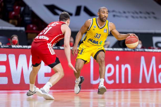 在健身的同 在健身的同